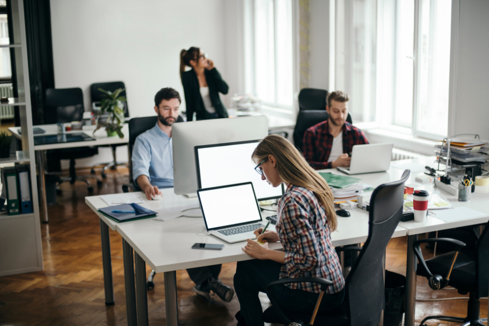 Should I get Full Fibre for my business? 6 reasons to supercharge your business broadband with FTTP. 